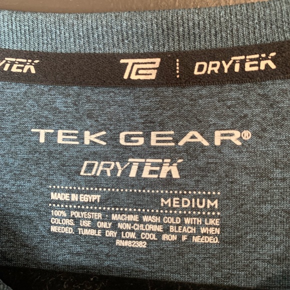 TEK GEAR dry tek shirt. Mens M. Short sleeve. Summer. Activewear. Casual. - Picture 5 of 5